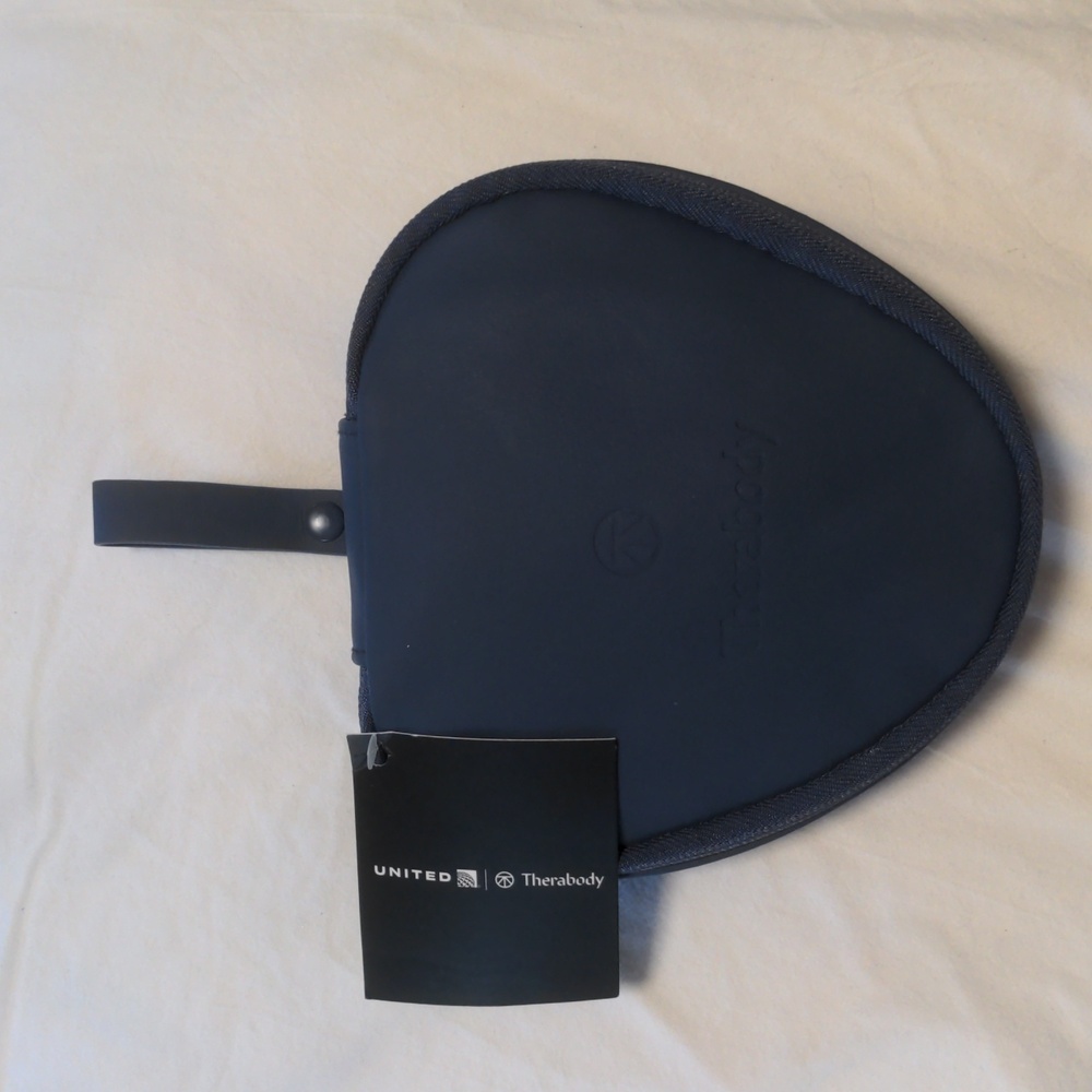 United Airlines amenity kit